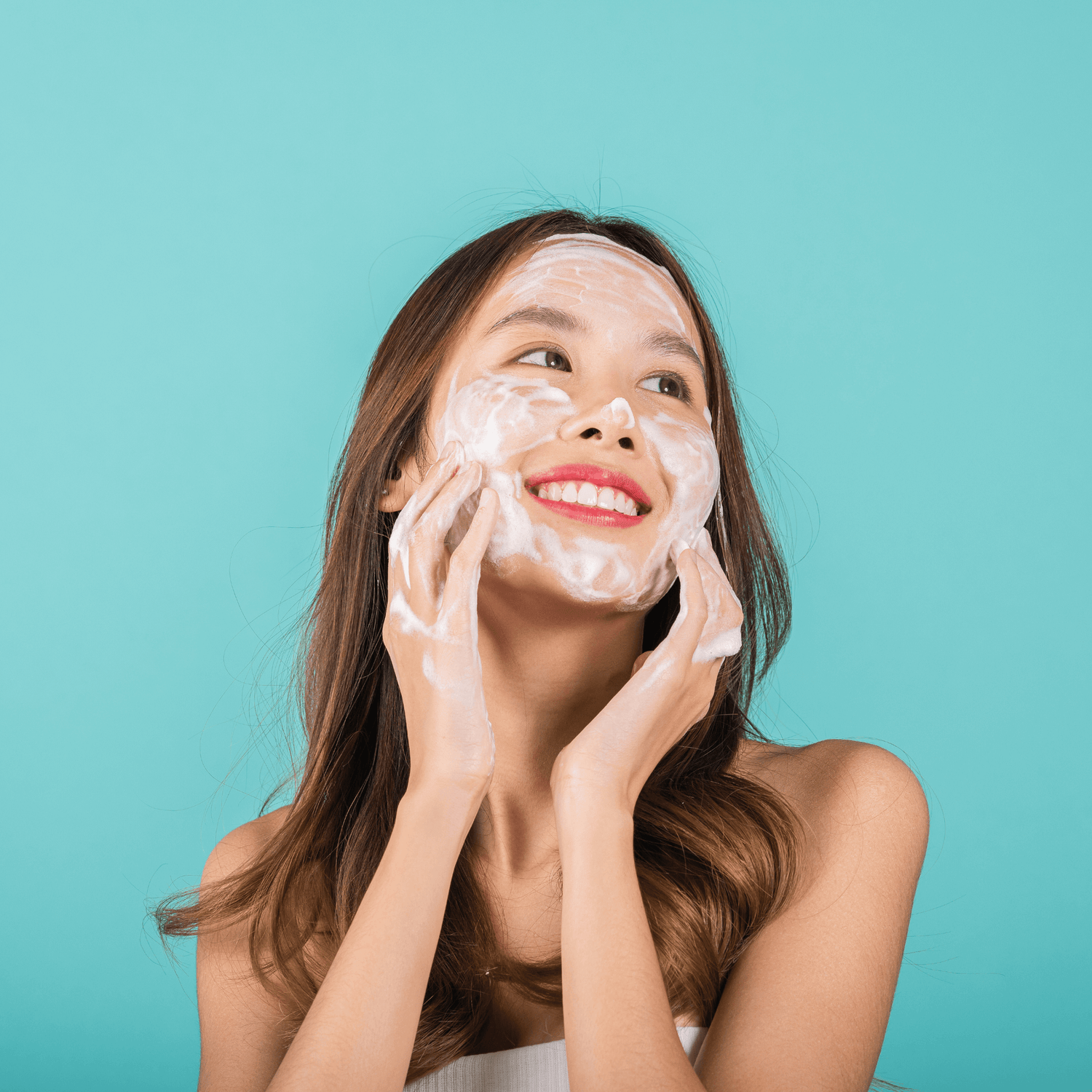 Daily cleanser with aloe vera for soft, nourished skin